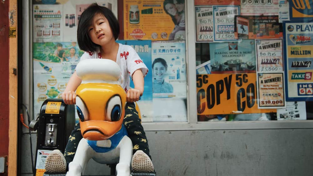 তবে চিনা দম্পতিরা বর্তমানে লালন পালনের উচ্চ ব্যয়ের কারণে একাধিক সন্তান নিতে নারাজ। যদিও পশ্চিমী দেশগুলিতে দম্পতিরা দুই থেকে তিনটি সন্তান চান বলে গবেষণায় উঠে এসেছে।