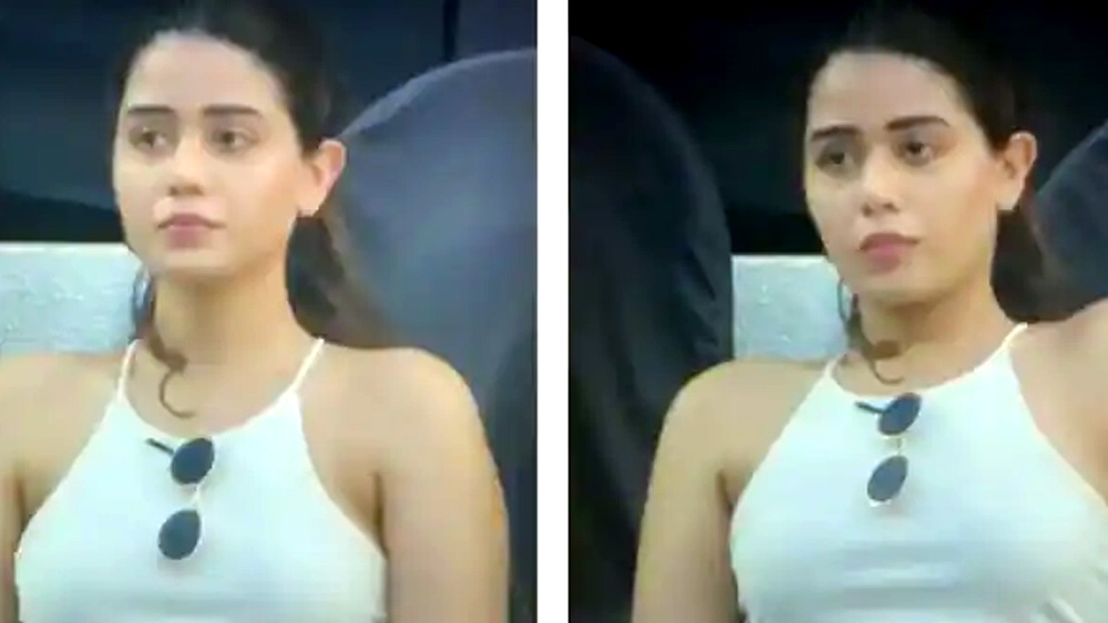 ব্রেবোর্ন স্টেডিয়ামের গ্যালারিতে ওই তরুণীকে দেখা যায়। সাদা রংয়ের টপ পরে থাকা ওই সমর্থককে বার বার দেখাতে থাকে ক্যামেরা। কলকাতা হেরে গেলেও ওই সমর্থক মন জয় করে নিয়েছেন সকলের।