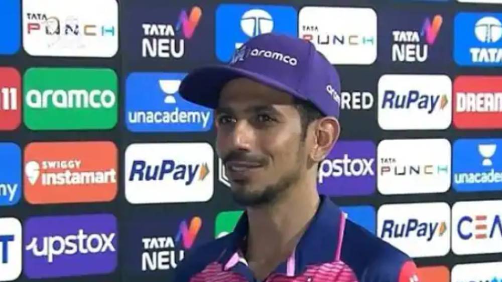 কমলা টুপির তালিকায় বিদেশীদের দাপট থাকলেও বেগুনি টুপির তালিকায় প্রথম পাঁচে চার জনই ভারতীয়। শীর্ষে রাজস্থানের যুজবেন্দ্র চহাল। চার ম্যাচে ১১ উইকেট নিয়েছেন তিনি। সেরা ৪১ রান দিয়ে ৪ উইকেট।