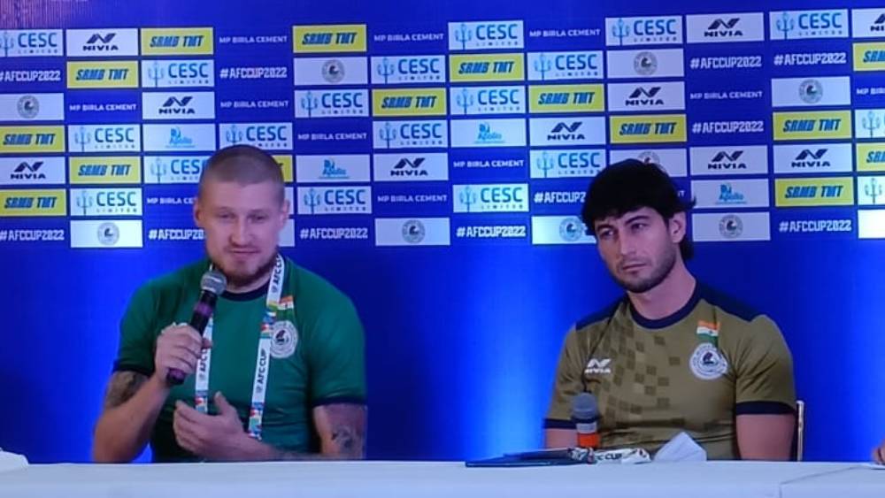 সাংবাদিক সম্মেলনে কাউকো এবং ফেরান্দো।