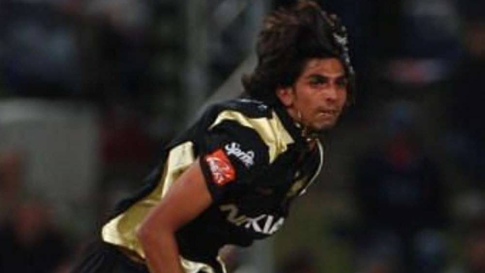 কলকাতা নাইট রাইডার্সের হয়ে ২০০৮ সালে প্রথম উইকেট নেন ইশান্ত শর্মা। রয়্যাল চ্যালে়ঞ্জার্স ব্যাঙ্গালোরের অধিনায়ক রাহুল দ্রাবিড়কে আউট করেন তিনি। ম্যাচে ওই একটি উইকেটই নেন ইশান্ত।