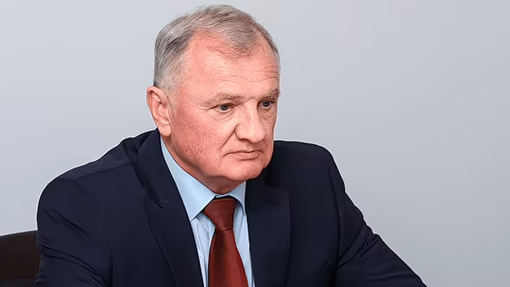 এফএসবি-র পঞ্চম সার্ভিসের প্রধান ৬৮ বছরের বেসেদা ২০০৯ সাল থেকেই এই পদে।  রাশিয়ার এই শীর্ষ গোয়েন্দা কর্তাকে জেলে পোরার ঘটনায় আন্তর্জাতিক সংবাদমাধ্যমে বেশ শোরগোল পড়ে গিয়েছে।