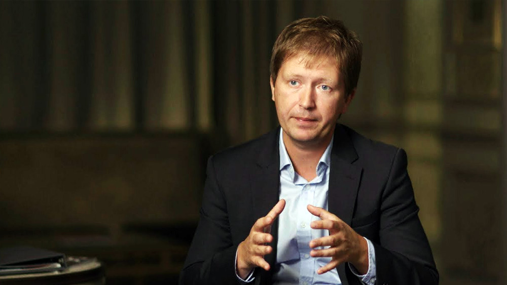 ইউক্রেনীয়দের বিরুদ্ধে ব্যর্থতার দায় যে সে দেশের গোয়েন্দা সংস্থার উপরেই বর্তাবে, তা মনে করছেন সোলদাতোভের মতো আন্তর্জাতিক বিশেষজ্ঞরা।