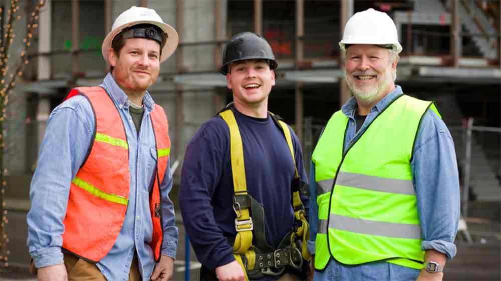 উত্তর বা লাতিন আমেরিকার বাসিন্দারা আবার এশীয়দের তুলনায় কম সময় কাজের সুবিধা ভোগ করেন। তবে তাঁদের ইউরোপীয় দেশগুলির তুলনায় বেশি সময় কাজ করতে হয়।