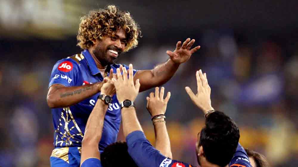 ২০১৮ সালের আইপিএলে মালিঙ্গার ইয়র্কার দেখা যায়নি। কারণ, সে বার তাঁকে কেনায় আগ্রহ ছিল না কোনও দলের। তবে চলতি বছরে রাজস্থানের প্রধান বোলিং কোচ হিসাবে কাজ করছেন মালিঙ্গা।