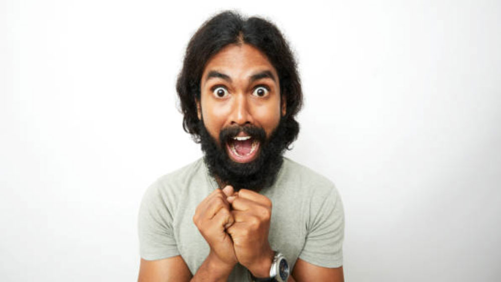 বলিউডের নায়ক-নায়িকারা সিনেমা ছাড়াও নিজেদের ব্যক্তিগত জীবন নিয়ে চর্চার কেন্দ্রে থাকেন। কে কখন কার সঙ্গে প্রণয়ের সম্পর্কে জড়ালেন, তা ভক্তকুলের কাছে আকর্ষণের বিষয়।