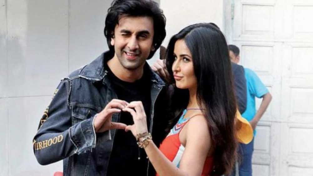 দীপিকার পরে, রণবীর জুটি বাঁধেন ক্যাটরিনার সঙ্গে। ছ’বছর প্রেম করার পর তাঁদেরও জুটি ভাঙে। তবে তাঁদের সম্পর্ক ভাঙার কারণ কখনই প্রকাশ্যে আসেনি। 