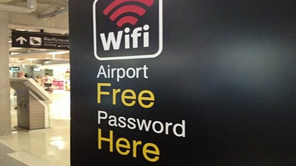 বিমানবন্দরে শৌচালয়, শিশুর খেয়াল রাখার আলাদা কক্ষ, বিনামূল্যে ওয়াইফাই, গাড়ি রাখার জায়গা রয়েছে৷ 