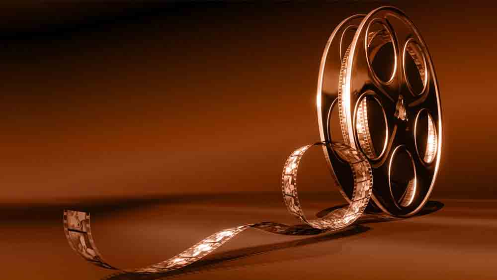 এর পরও বহু মানুষের হাত বদল হয় এলমারের দেহ। লস এঞ্জেলসের যাদুঘর, সার্কাস, কার্নিভালের প্রদর্শনী,  ভূতের সিনেমায় ‘প্রপ’ হিসেবে ব্যবহৃত থাকে এলমারের দেহ।