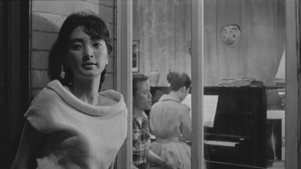 যে মহিলাদের তৈরি পরচুলা রফতানি করে দক্ষিণ কোরিয়ার আর্থিক দশা শুধরে গিয়েছিল, সেই শ্রমজীবীদের কাজের যথার্থ মূল্য দিতে রাজি ছিলেন না মালিকপক্ষ। শ্রমের ন্যায্য মূল্যের দাবিতে ষাটের দশকে গড়ে উঠেছিল মহিলা শ্রমিকদের একাধিক ইউনিয়ন।