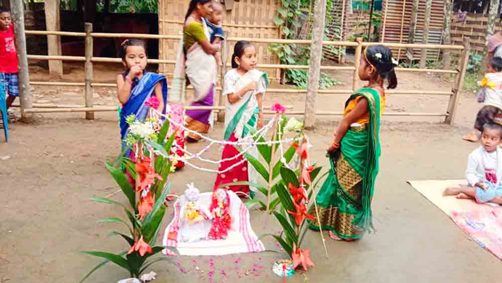 শিব-পার্বতীর বিয়ের প্রস্তুতি। 