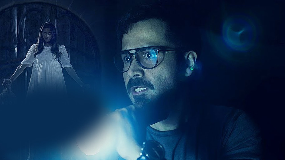 বন্ধুদের সঙ্গে মাথেরানে ছুটি কাটাতে গিয়ে অদ্ভুত অভিজ্ঞতার কথাও শুনিয়েছেন ইমরান। হোটেলের ঘরের বাইরে কেউ চিৎকার করছে না? ইমরানকে জানিয়েছিলেন বন্ধুরা। রাতের অন্ধকারে ছুটে গিয়ে দেখেন, কেউ নেই! তবে তখনও চিৎকার থামেনি। সকাল হতেই সে হোটেল থেকে দে ছুট ইমরানরা।