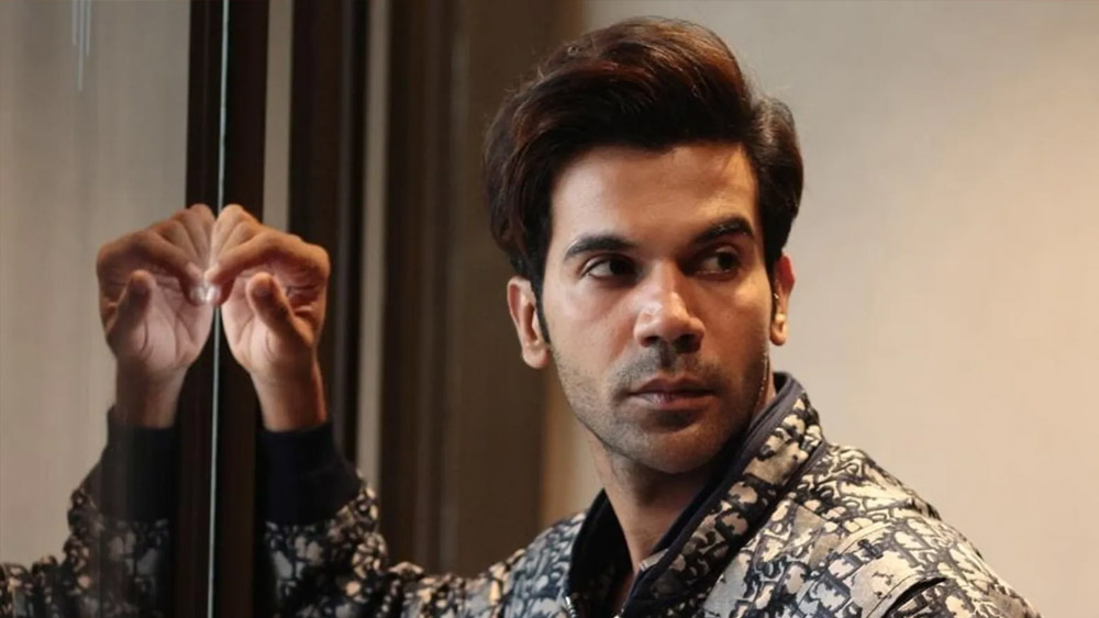 রাজকুমার রাওয়ের ‘স্ত্রী’-কে মনে পড়ে? সে ছবিতে গায়ে কাঁটা দেওয়া দৃশ্যের অভাব ছিল না। শ্রদ্ধা কপূরের সঙ্গে ওই ছবিতে শ্যুটিংয়ের সময় নাকি অদ্ভুতুড়ে ঘটনার সাক্ষী হয়েছিলেন রাজকুমার।