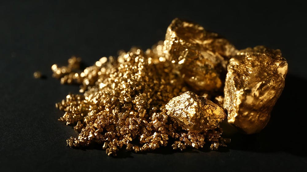 অর্থাৎ এক টন আইফোনে, এক টন স্বর্ণ আকরিকের থেকে ৩০০ গুণ বেশি সোনা পাওয়া যায়। একই সঙ্গে এক টন রৌপ্য আকরিকের থেকে এক টন আইফোনে ৬.৫ গুণ বেশি রুপো থাকে।