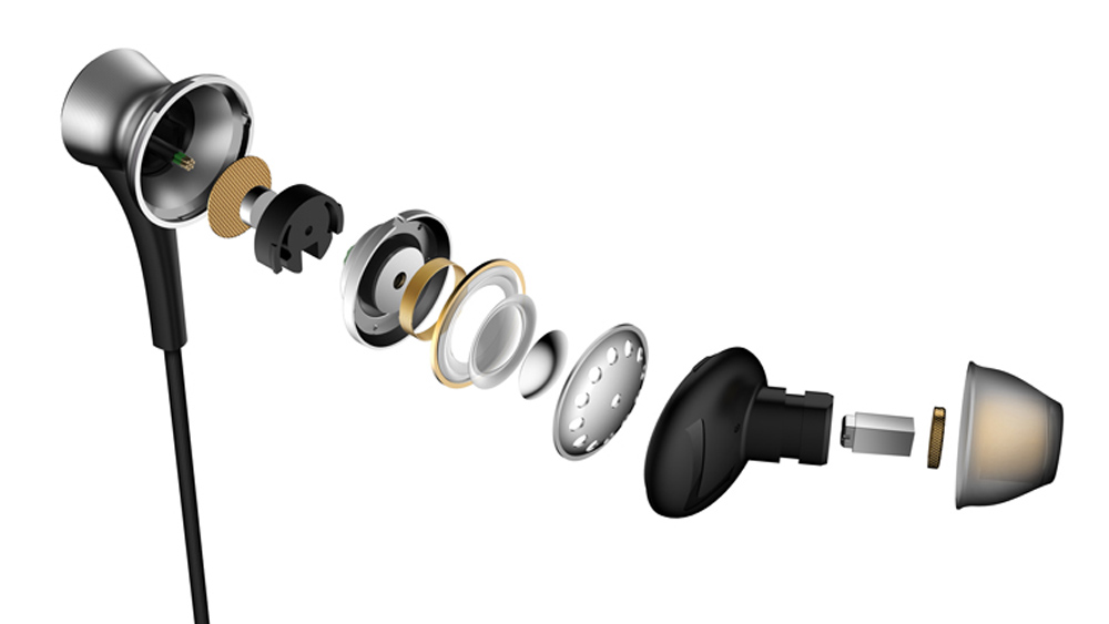 আইফোনের পর্দাতে ইট্রিয়াম এবং গ্যাডোলিনিয়াম ব্যবহার করা হয়। স্পিকার এবং হেডফোনগুলিতে নিওডিয়ামিয়াম এবং প্রাসিওডায়মিয়াম থাকে। এবং ল্যানথানাম ক্যামেরার ক্ষুদ্র লেন্সকে আরও স্পষ্ট করে ছবি তুলতে সাহায্য করে।