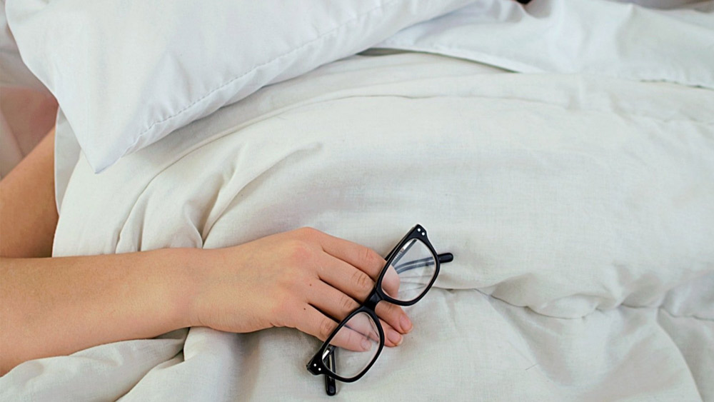 দুর্ঘটনার জেরে স্বাভাবিক জীবনে ছেদ পড়েছিল ইন্দুবেনের। তাঁর কথায়, ‘‘কারও সাহায্য ছাড়া বাড়ির বাইরে যেতে পারতাম না। কয়েক পা হাঁটার পরেই শরীরের ভারসাম্য হারিয়ে ফেলতাম।’’