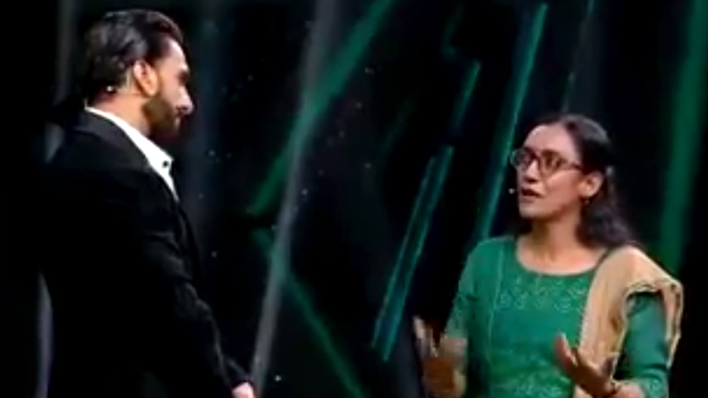 গোড়ার দিকে লোকমুখে এবং নেটমাধ্যমে প্রচারের জোরেই ইন্দুবেনের ফুড জয়েন্টের কথা জানতে পেরেছেন অনেকে। তবে রণবীরের শোয়ে মুখ দেখানোর পর থেকে দোকানে বিক্রি বেড়েছে বলে মনে করেন ইন্দুবেন। তিনি বলেন, ‘‘ওই শোয়ের পর থেকে ভাগ্য বদলে যায়। এক সময় মনে হত, প্রচারের জোর না থাকায় হয়তো ব্যবসা গুটিয়ে নিতে হবে। তবে ওই শোয়ে রণবীর যে ভাবে আমাকে উৎসাহ দিয়েছেন, তাতে কাজ হয়েছে। শোয়ের শেষে বাড়ি ফেরা মাত্র আত্মীয়স্বজনদের ফোনের পর ফোন...। এমনকি অপরিচিতরাও শুভেচ্ছা জানিয়েছেন।’’