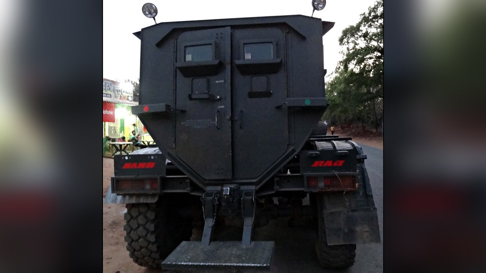 সঙ্কীর্ণ গলি, জনাকীর্ণ এলাকা এবং‌ খারাপ রাস্তায় নিয়ন্ত্রণের জন্য ডিআরডিও-র নকশায় তৈরি যানে রয়েছে ‘থ্রি সাইড কন্ট্রোল অ্যাকসেসিবলিটি’।