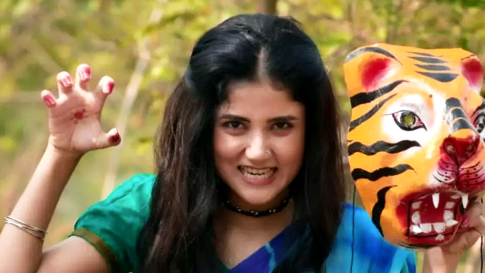 বহুরূপীর চরিত্রে দক্ষিণ দিনাজপুরের সমু
