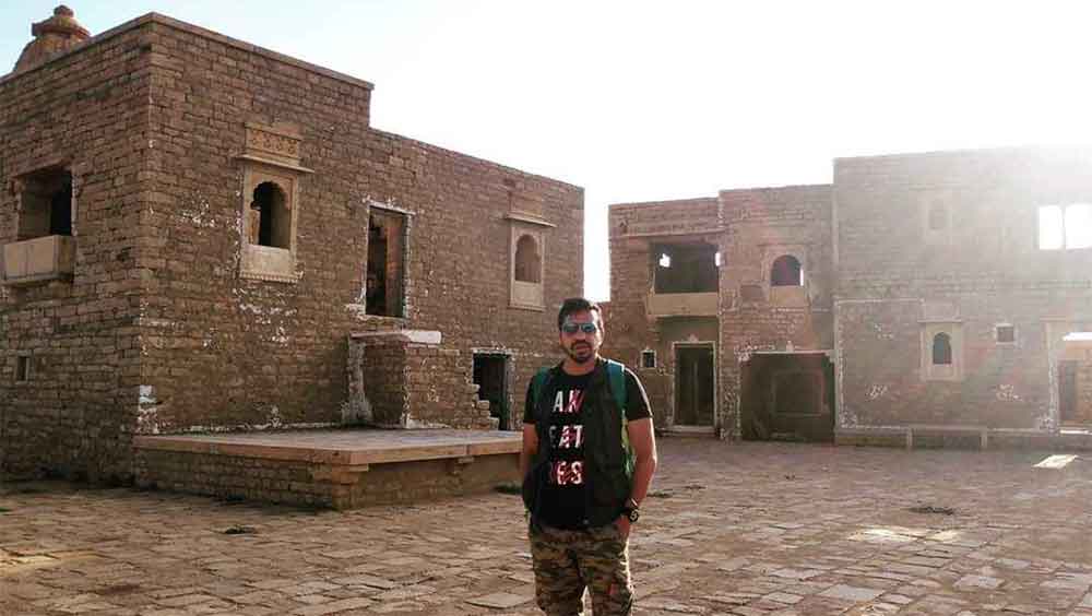 কুলধারায় দেখা মেলে না কোনও মানুষের। তবে জায়গাটি যাতে বেহাত হয়ে না যায়, সে বন্দোবস্তও করেছে সরকার। ইদানীং তা ভারতীয় পুরাতত্ত্ব সর্বেক্ষণ (আর্কিয়োলজিকাল সার্ভে অব ইন্ডিয়া বা এএসআই)-এর অধীনে রয়েছে। টিকিট কেটে পর্যটকদের ঢোকার বন্দোবস্ত করেছে এএসআই।