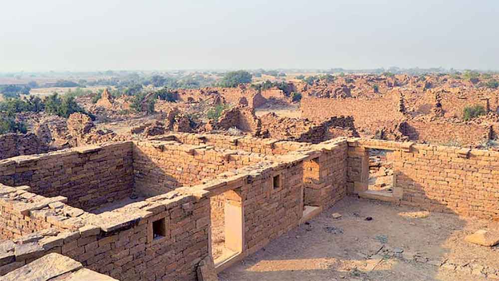 সালিম নাকি যা চান, তা-ই হাসিল করে নেন। জনশ্রুতি, গ্রামপ্রধানের মেয়েকে তাঁর হাতে তুলে না দিলে ফল ভাল হবে না বলে সতর্কও করেন তিনি। এর অন্যথা হলে গ্রামবাসীদের খাজনা বাড়িয়ে দেওয়া হবে বলেও হুমকি দিয়েছিলেন।