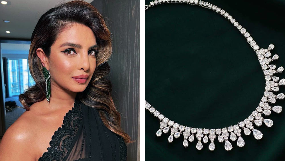 দূরে থাকলে কী হবে, প্রিয়ঙ্কা চোপড়া আলিয়ার বিয়েতে উপহার পাঠিয়েছেন হিরের হার। এই হারটির দাম ৯ লাখ টাকা।