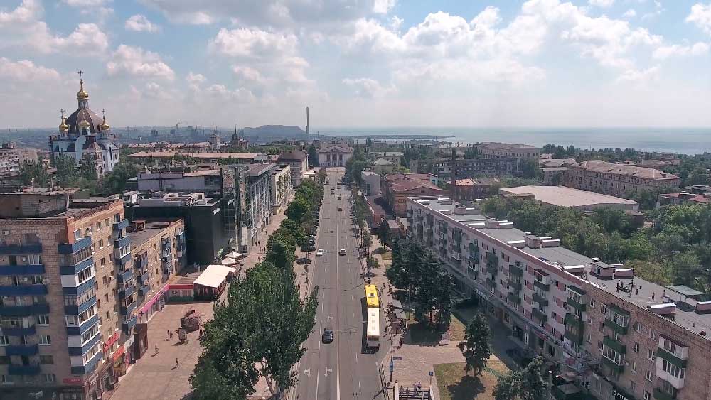 ইউক্রেনের দক্ষিণাঞ্চলের বন্দর-শহর মারিয়ুপোলের পতন হয়নি বটে। তবে সে শহরের অস্তিত্ব মুছে গিয়েছে বলে জানিয়েছেন সে দেশের বিদেশমন্ত্রী দিমিত্র কুলেবা। তাঁর কথায়, ‘‘এ শহরের আর কোনও অস্তিত্ব নেই।’’