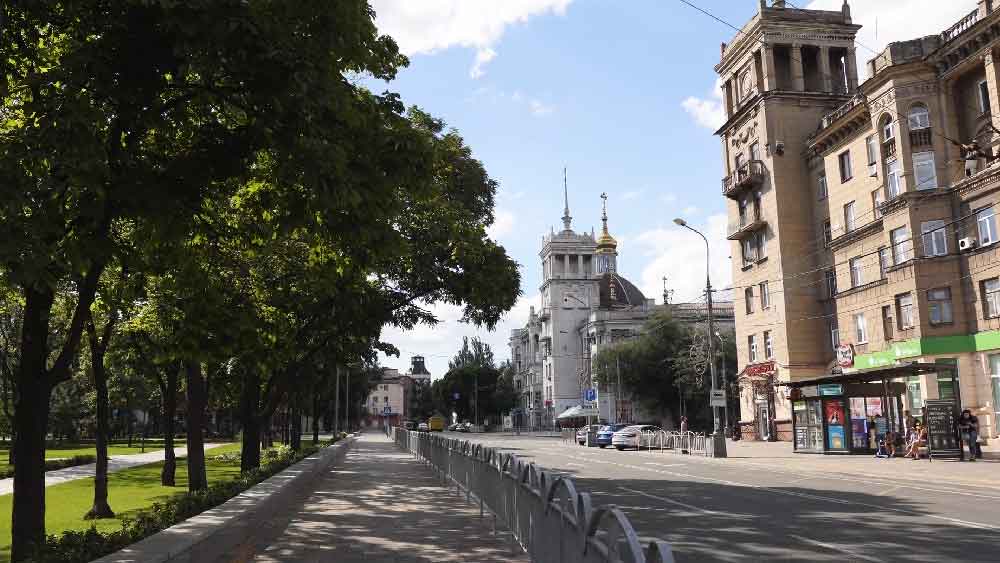 বিদেশমন্ত্রীর দাবি, ‘‘বাঁচার জন্য প্রতি দিন লড়াই করছে মারিয়ুপোল।’’ তাঁর অভিযোগ, ‘‘রাশিয়ার আচরণে বোঝা যাচ্ছে, যে কোনও মূল্যে এ শহরকে গুঁড়িয়ে দিতে চায় রাশিয়া। সে সিদ্ধান্তও নেওয়া হয়ে গিয়েছে।’’