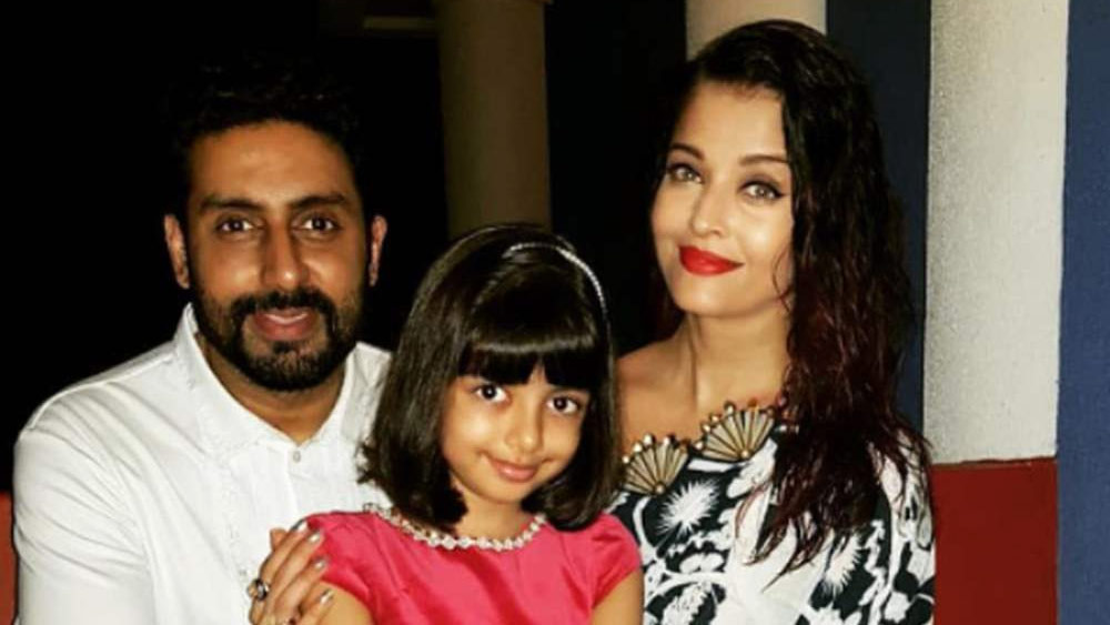 বিয়ের চার বছর পরে মা হলেন রাই-সুন্দরী। ফুটফুটে মেয়ে আরাধ্যা এল অভিষেক-ঐশ্বর্যার কোলে। 