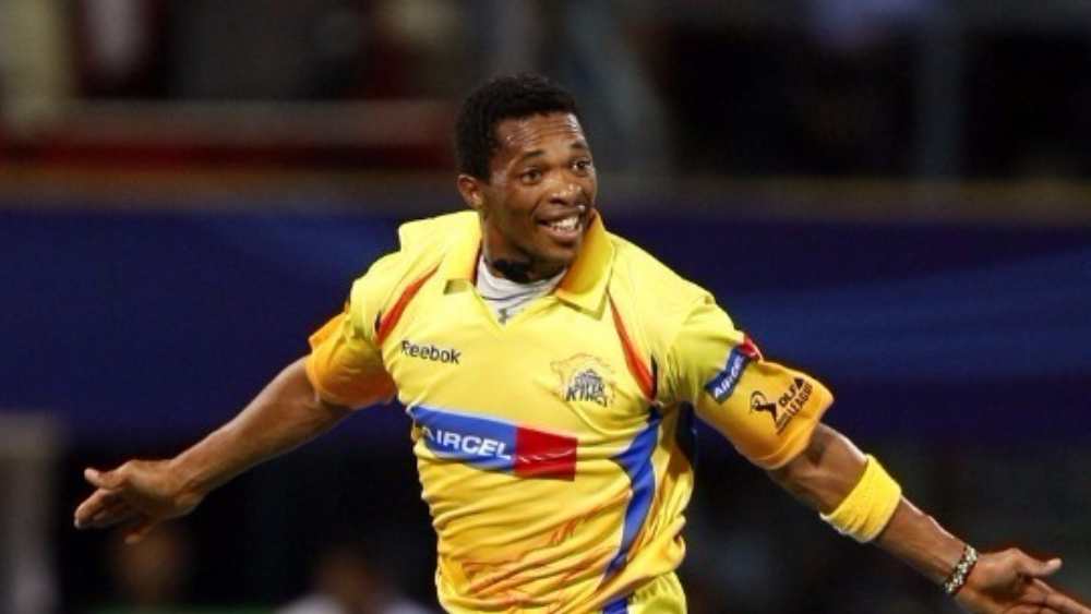 সেই বছরই চেন্নাই সুপার কিংসের মাখায়া এনটিনি কলকাতা নাইট রাইডার্সের বিরুদ্ধে হ্যাটট্রিক করেন। সৌরভ গঙ্গোপাধ্যায়, দেবব্রত দাস ও ডেভিড হাসি তাঁর শিকার হন।