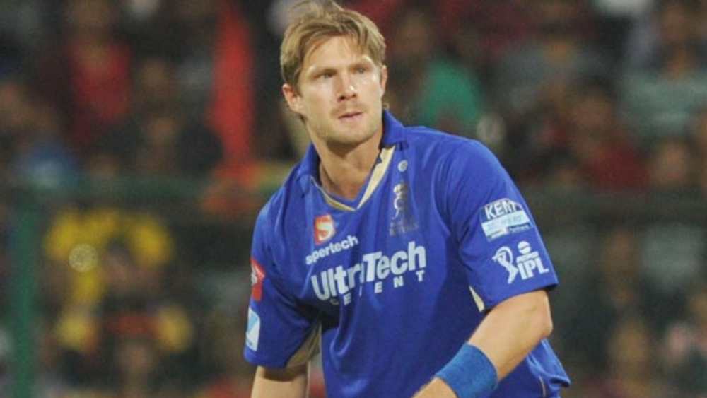 সে বছর রাজস্থানের হয়ে হ্যাটট্রিক করেন শেন ওয়াটসনও। সানরাইজার্স হায়দরাবাদের শিখর ধবন, মোজেস হেনরিকেস ও কর্ণ শর্মাকে আউট করেন তিনি।