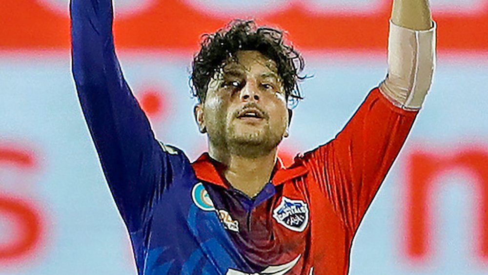 এর পরেই রয়েছেন কুলদীপ যাদব। তিনি প্রাক্তন দল কলকাতার বিরুদ্ধে জ্বলে ওঠেন। এ বারের নিলামে কলকাতা তাঁকে রাখেনি। কিনেছে দিল্লি। প্রথম সুযোগেই পুরনো দলের বিরুদ্ধে বদলা নিলেন তিনি।