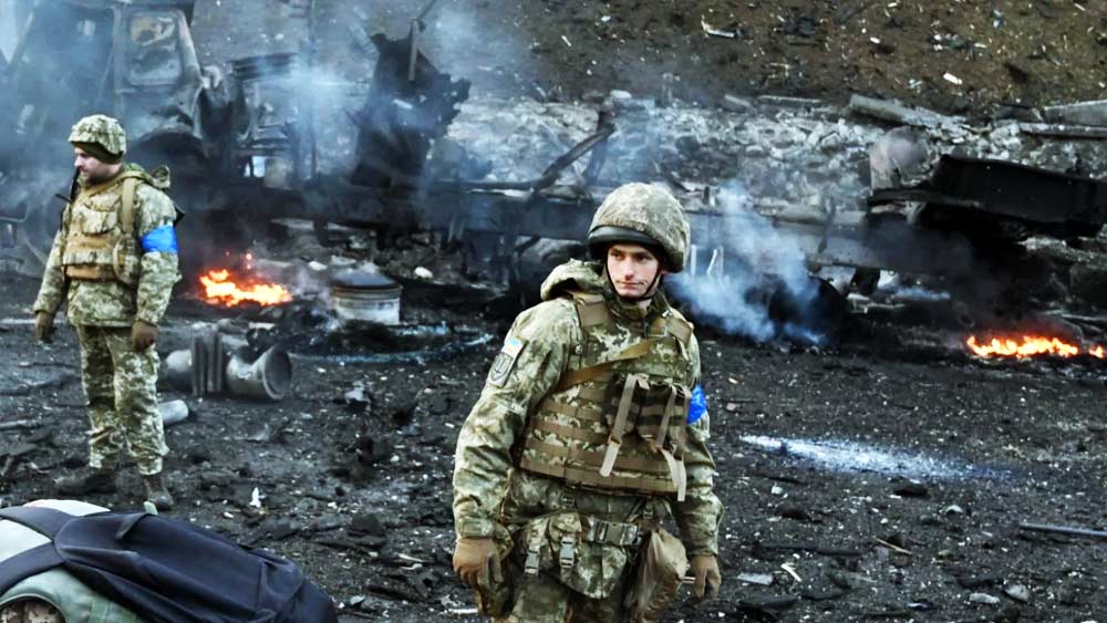 বুচার বাসিন্দারা তাঁদের বাগানে এবং রাস্তা থেকে এই রকম প্রচুর ডার্ট উদ্ধার করেছেন। ডার্টগুলি বাগানে গাছের গায়ে, বাড়ির দেওয়ালে এবং গাড়ির গায়ে আটকে ছিল।