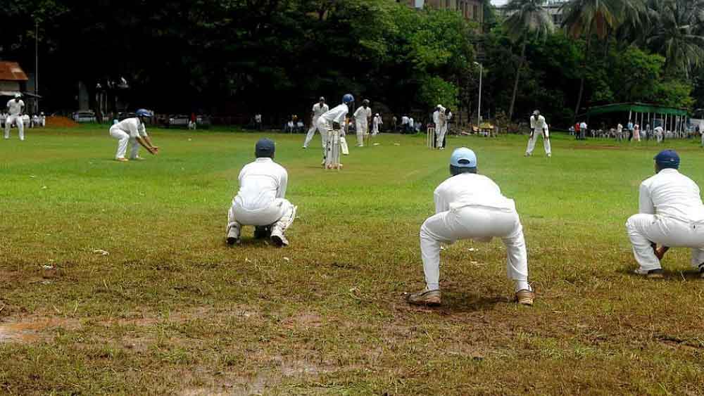 যে সময়ের কথা, তখন তখন কঙ্গা লিগের একটি ম্যাচে ক্রিজে ছিলেন উদয়। ছিলেন নন স্ট্রাইকার এন্ডে।