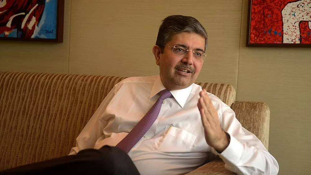 দামি গাড়ির শখ নেই। নিজে মনে করেন না, দামি গাড়ি নিজের বিত্ত দেখানোর অন্তম মাধ্যম।