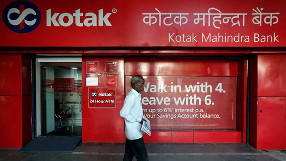 মূলত বিনিয়োগ সংস্থা হিসেবে পথচলা শুরু করলেও বিভিন্ন দিকে শাখা ছড়িয়েছে উদয়ের সংস্থা। লোন পোর্টফোলিয়ো থেকে স্টক ব্রোকিং, ইনভেস্টমেন্ট ব্যাঙ্কিং, বিমা অথবা মিউচ্যুয়াল ফান্ড— বিনিয়োগকারীদের কাছে নানা পথ খুলে দিয়েছেন উদয়।