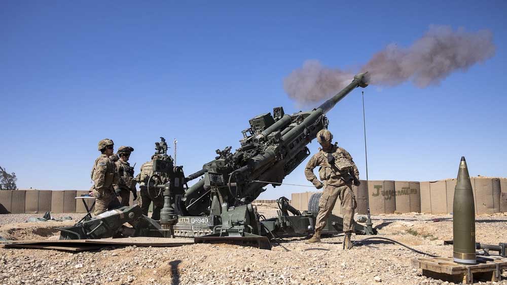 আমেরিকা এম-৭৭৭ হাউৎজার কামান এবং হামভি সামরিক যানের মতো অস্ত্র ইউক্রেনকে পাঠাবে বলে শোনা যাচ্ছে।