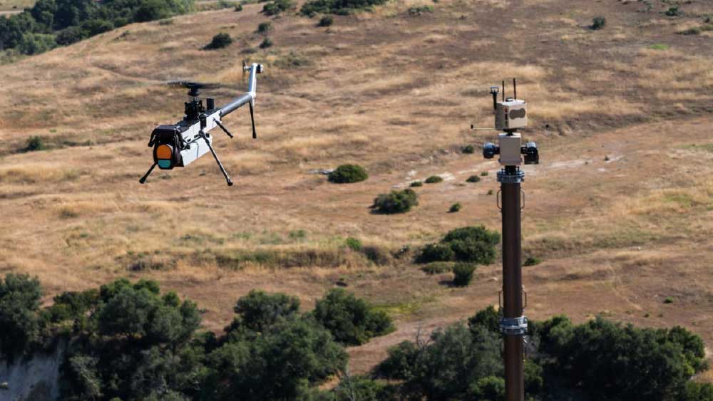 কেন এই ড্রোনের নাম রাখা হল ‘ফিনিক্স ঘোস্ট’? তা নিয়ে কোনও স্বচ্ছ ধারণা দিতে পারেনি আমেরিকা বায়ু সেনার আধিকারিকরা। ছাই থেকে ফিনিক্স পাখির উত্থানের কথা মাথায় রেখেই কি এই নাম? কারণ ‘ফিনিক্স’ পুনরুত্থান এবং ধ্বংসের পরে জীবনের লড়াইয়ের প্রতীক।