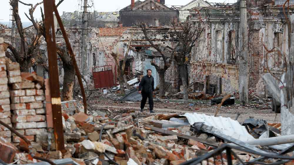ইউক্রেনের যুদ্ধ পরিস্থিতিতে এই ড্রোন কতটা কার্যকর তা দেখার সময় এখনও আসেনি। কারণ এখনও প্রায় এক তরফা ভাবেই রুশ আগ্রাসন চলছে।