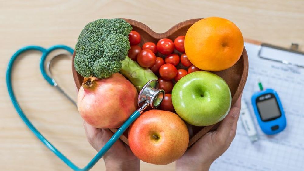 লেবু বা অল্প টক জাতীয় ফল ডায়াবিটিসে আক্রান্ত রোগীদের খাদ্যতালিকায় রাখা প্রয়োজন।