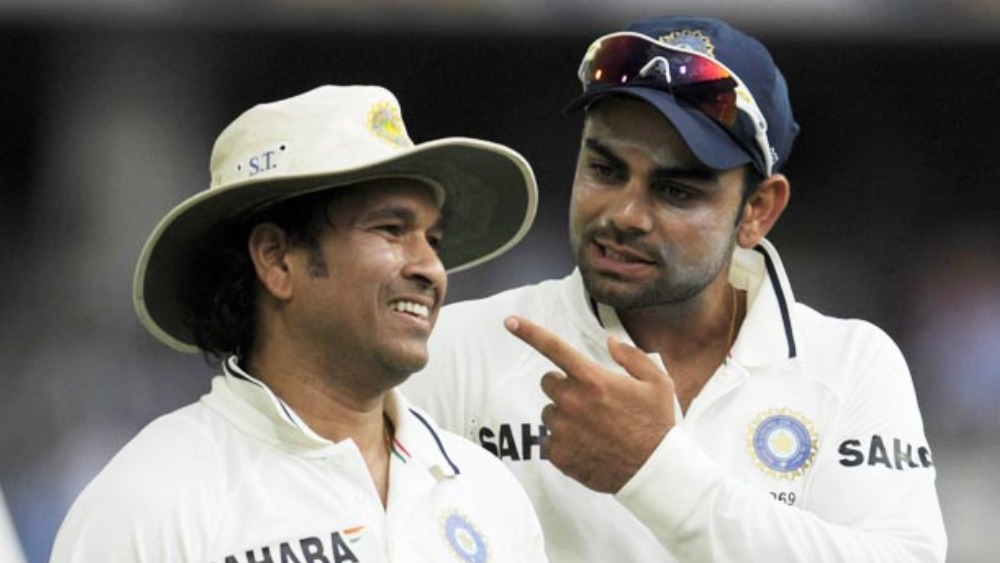 ভারতকে অনূর্ধ্ব-১৯ বিশ্বকাপ জেতানোর সময় থেকেই কোহলীর সঙ্গে সচিনের তুলনা শুরু হয়ে গিয়েছিল।