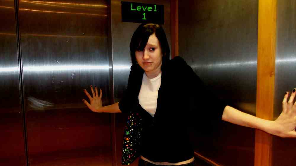 Lift Why do you feel dizzy inside a lift or elevator dgtl Anandabazar