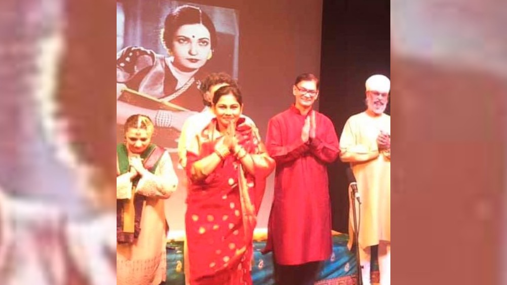 সম্প্রতি বেগম আখতারের জীবন নিয়ে ইংল্যান্ডে তৈরি হয়েছে ‘মিউজিক্যাল’। গান, অভিনয় মিলিয়ে যে ‘লাইভ’ অনুষ্ঠান বিশেষ জনপ্রিয়তা লাভ করেছে।