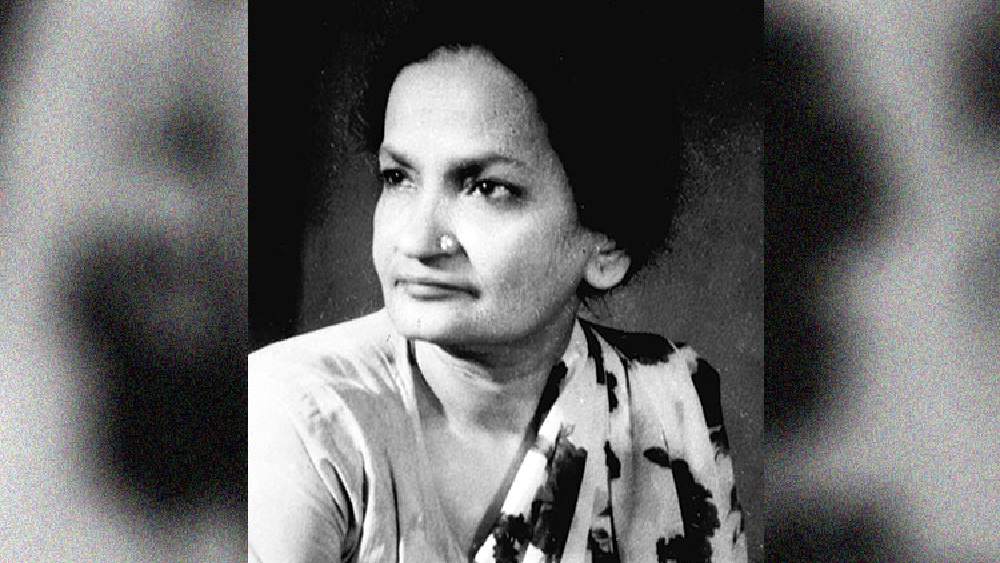 স্মৃতিচারণে আখতারি বলেছিলেন, ‘‘আমি এর আগে কখনও স্টেজে অনুষ্ঠান করিনি৷ এত মানুষ স্টেজের উপর থেকে দেখে প্রথমে মনে হয়েছিল, বোধ হয় অজ্ঞান হয়ে যাব৷ একটু বেশি ক্ষণ সময় নিয়েছিলাম গান ধরতে৷ সে সময় আল্লাহকে বলেছিলাম, শক্তি দিতে৷ মুমতাজ বেগমের গাওয়া আমার সব চেয়ে প্রিয় ওই গজল দিয়েই অনুষ্ঠান শুরু করি৷ গলা ফেলার পর অদ্ভুত আত্মবিশ্বাস পেয়েছিলাম৷’’