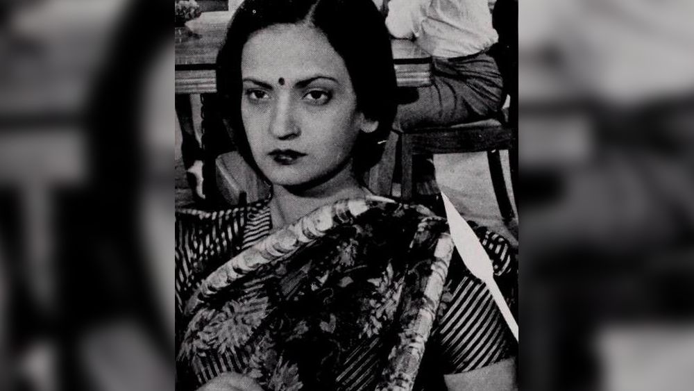 শেষ অনুরোধ। আরও একটা গান। ফের হারমোনিয়ামে সুর তুলতে হল। ‘অ্যায় মোহাব্বত, তেরি আনজাম পে রোনা আয়া’— না শুনে তাঁকে ছাড়বেন না কেউ। গানের মাঝখানে মঞ্চেই তৃতীয় বার হৃদ্‌রোগে আক্রান্ত। তখনই অজ্ঞান হয়ে গেলেন। দ্রুত হাসপাতাল নিয়ে যেতে হল। তিন দিন বাদে মৃত্যু।