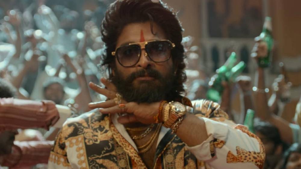 হিন্দি সংস্করণের দৌলতে আসমুদ্র হিমাচলের ছবিটি বুঝতে অসুবিধা হয়নি এতটুকু। ‘পুষ্পা’র হিন্দি সংলাপও গোটা দেশে ঝড় তুলেছিল।