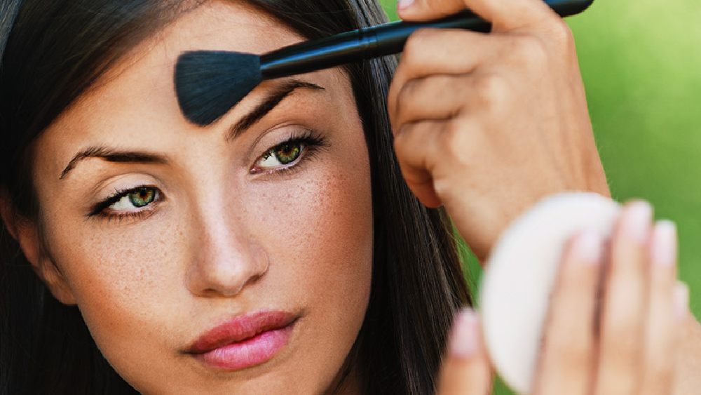 রূপটান করার ক্ষেত্রে কয়েকটি বিশেষ নিয়ম মেনে চললে এমনটা হবে না।