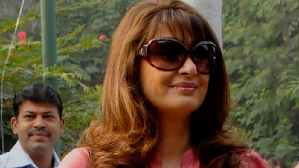 দেহ ময়নাতদন্তে পাঠানো হলে জানা যায়, পুষ্কর আত্মহত্যা করেছেন। যদিও এমসের ডাক্তাররা জানান, তাঁর দেহে ক্ষতচিহ্ন পাওয়া গিয়েছিল এবং রক্তে অপরিমিত মাত্রায় ড্রাগ এর উপস্থিতি ছিল।