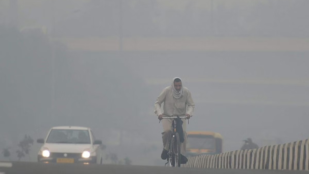 রিপোর্ট অনুযায়ী, বিশ্বের মাত্র তিন শতাংশ শহর এই মাপকাঠির নীচে রয়েছে। কোনও দেশই তাদের দূষণমাত্রা এই মাপকাঠির মধ্যে রাখতে পারেনি।