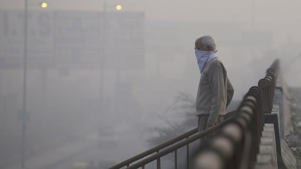 দেশের ৪৮ শতাংশ শহরের দূষণমাত্রা প্রতি কিউবিক মিটারে ৫০ মাইক্রোগ্রাম ছাড়িয়ে গিয়েছে। যা কি না বিশ্ব স্বাস্থ্য সংস্থার বেঁধে দেওয়া বায়ু দূষণের মাপকাঠির চেয়ে ১০ গুণ বেশি।